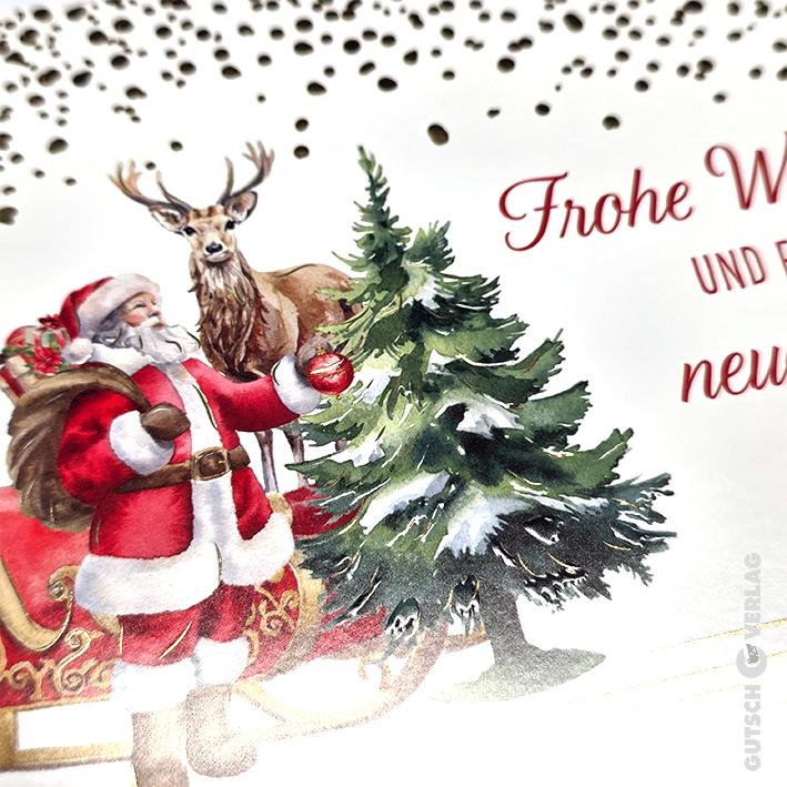 Eine Aquarellillustration des Weihnachtsmanns mit einem Rentier und einem Weihnachtsbaum auf weißem Hintergrund mit goldenen Punkten.