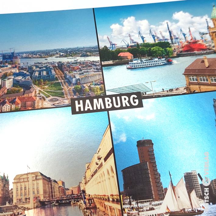 Luftbildcollage von Hamburg, die den Hafen, die Gebäude und die berühmte Skyline unter einem klaren blauen Himmel zeigt.